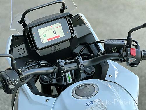 Honda NX500 Motorradvermietung Frankreich